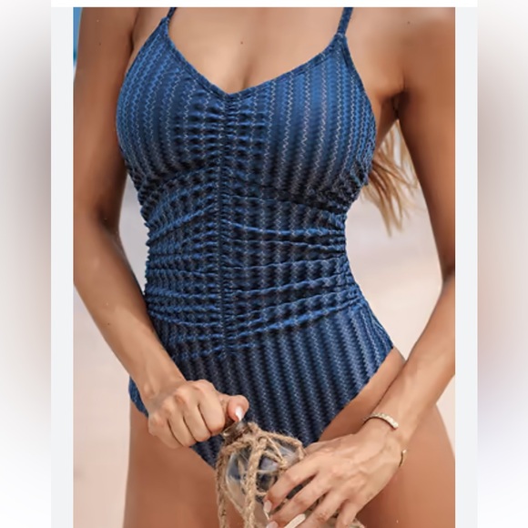 CupShe Summer swim suit - Picture 1 of 5